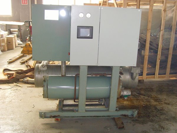 八所镇酒店中央空调不停机清洗方法介绍